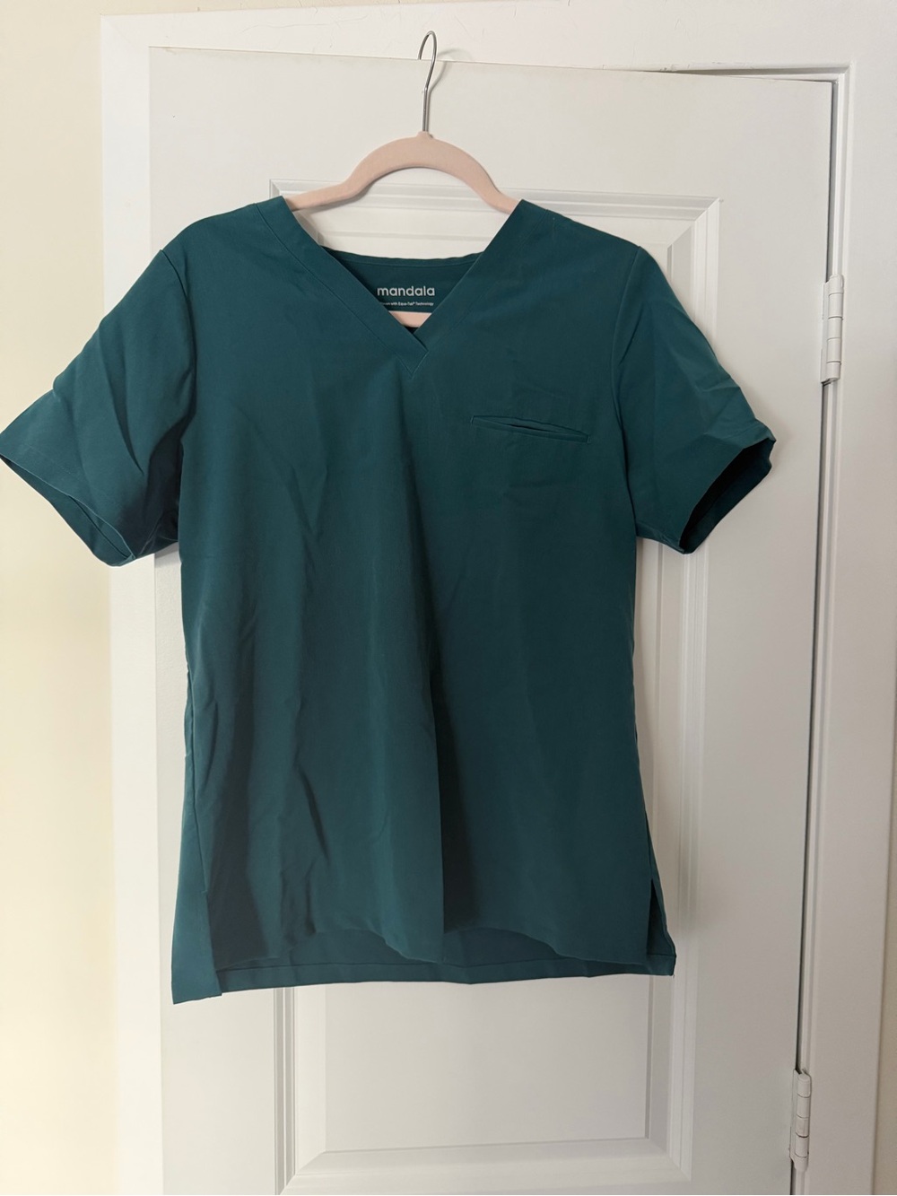 Mandala Women’s Medium single pocket scrub top - Caribbean Blue